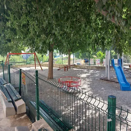 Iii דירה *